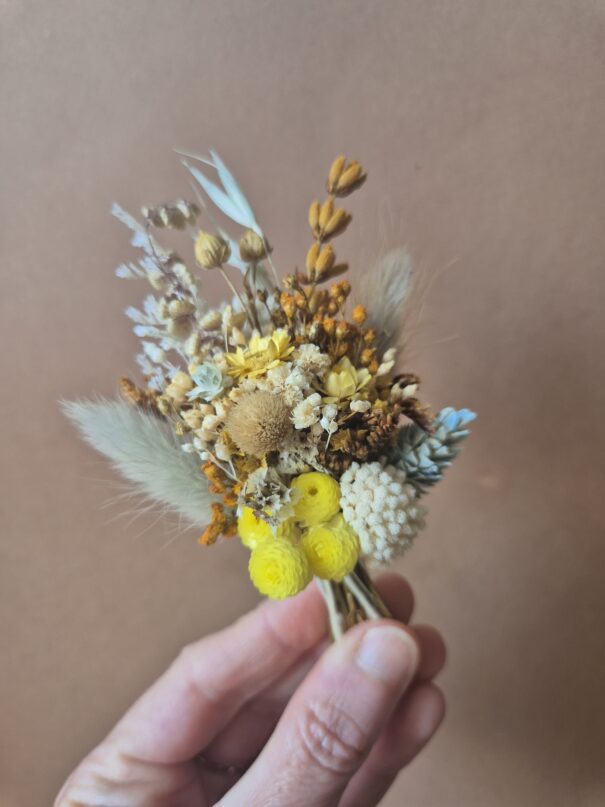 Aimant mini bouquet de fleurs séchées sur support en bois (cadeau maîtresse d'école et ATSEM) – Image 23