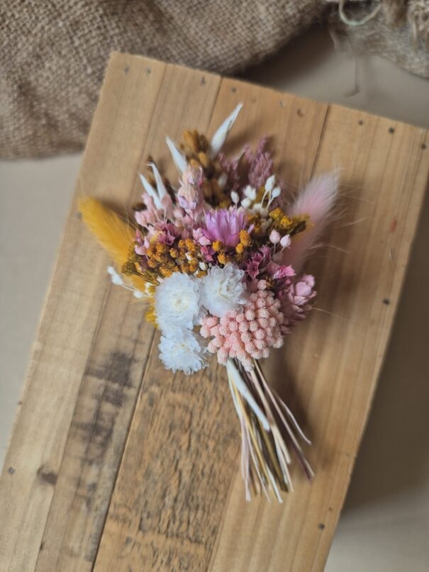 Aimant mini bouquet de fleurs séchées sur support en bois (cadeau maîtresse d'école et ATSEM) – Image 32