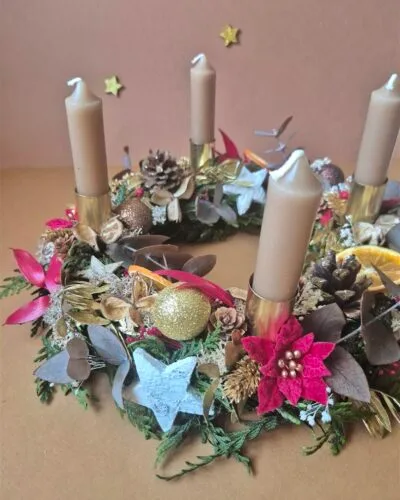 Couronne de l'avent en fleurs séchées et stabilisées -Thème traditionnel nature