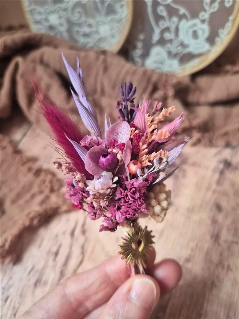 Fiole fleurie avec médaillon - Mini bouquet de fleurs séchées – Image 10