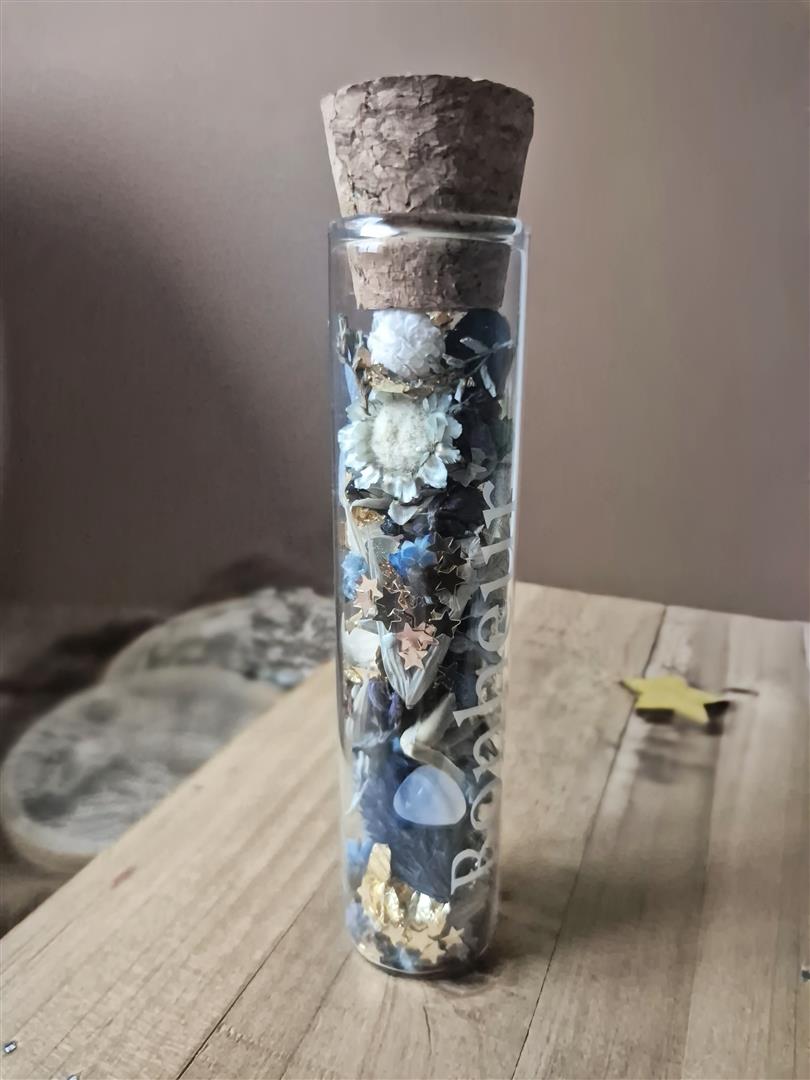 Fiole fleurie façon grigri porte bonheur – Image 15