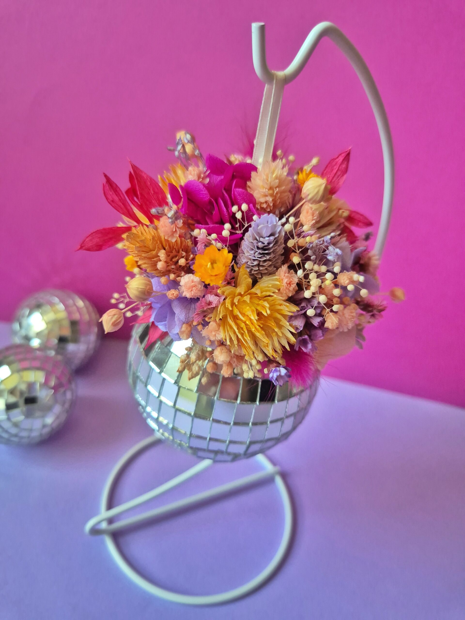 Atelier suspension boule à facettes fleurie – Image 2