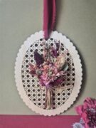 Atelier DIY – Petit cadre en bois et fiole fleuris – Image 3
