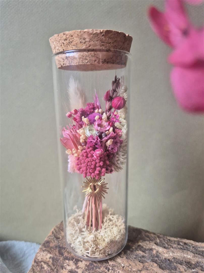 Atelier DIY – Petit cadre en bois et fiole fleuris – Image 5