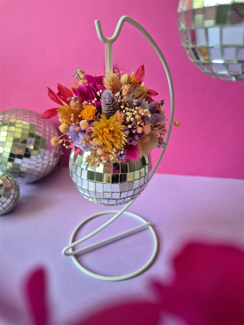 Atelier suspension boule à facettes fleurie – Image 3